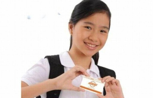 Alumnos validen tarjetas de metrobús y del metro