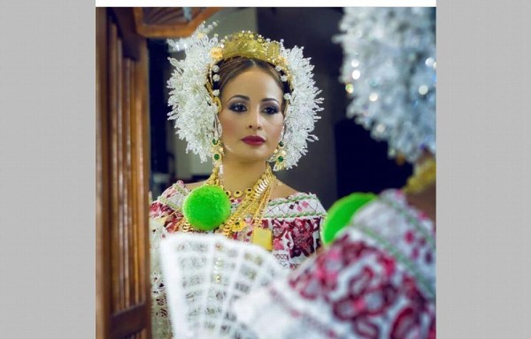 Karen Peralta y su hijo.