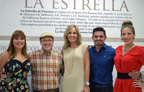 Karen Chalmers junto a su equipo de trabajo.