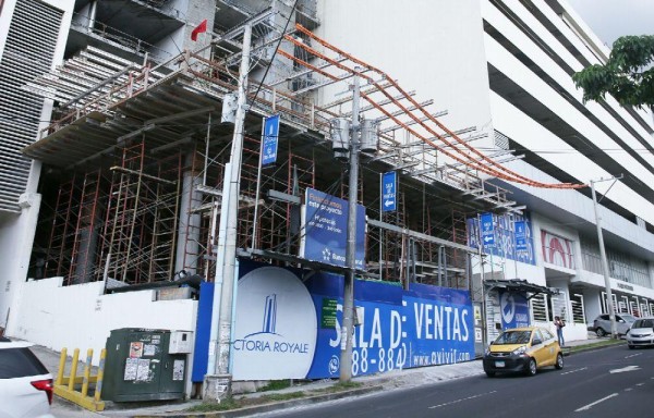 Construcción colinda con la vivienda que fue afectada.