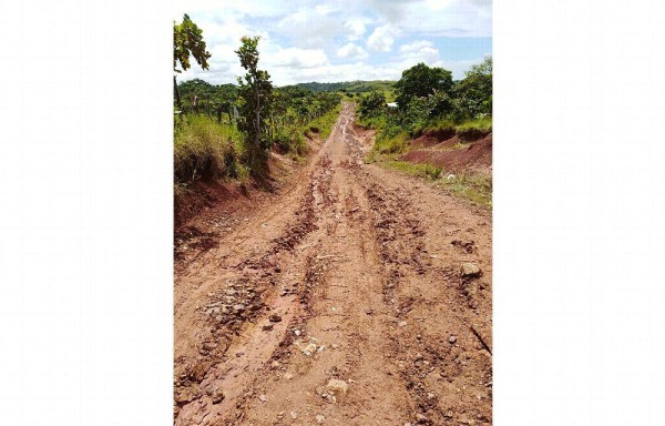 La cascada ‘Kiki', una imponente joya en territorio Ngäbe Buglé