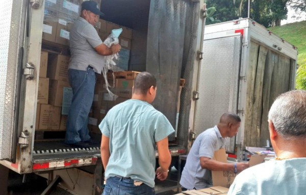 Llegan las primeras cajas de medicamentos para abastecer a la CSS