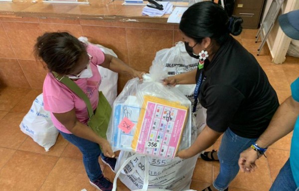 Ambiente tranquilo para elecciones en la comarca