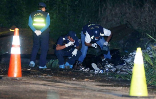 El cadáver se calcinó de la mitad hacia abajo. No mantenía sus documentos.