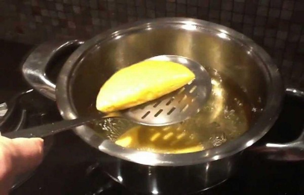 Empanada de maíz con relleno de carne