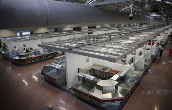 Se instalaron cubículos modernos e higiénicos.