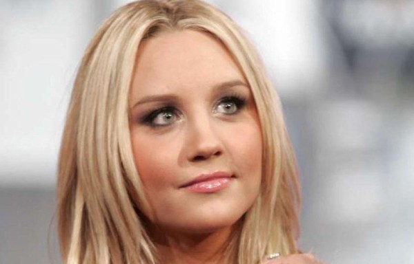 Amanda Bynes aparece diciendo que es Britney Spears