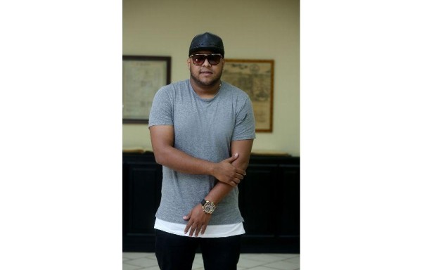 ¡Lluvia de puñetes!