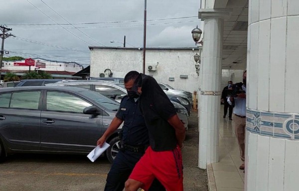 El niño aún se mantiene hospitalizado.