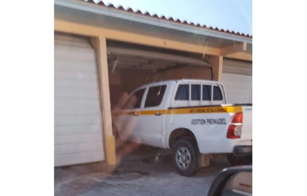 Según el diputado Varela, el carro pertenece a la Junta Comunal de Isla Grando, donde este representante un miembro de Cambio Democrático.