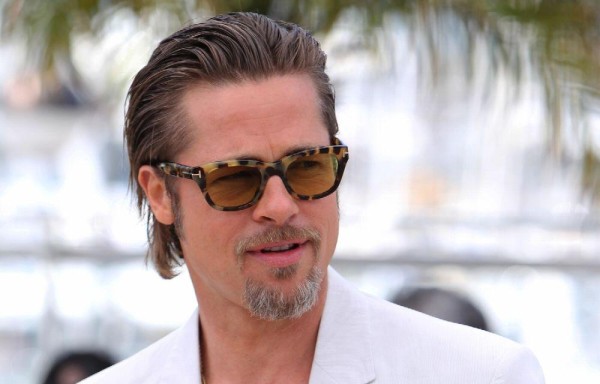 Brad Pitt se burla del discurso del aspirante presidencial Donald Trump