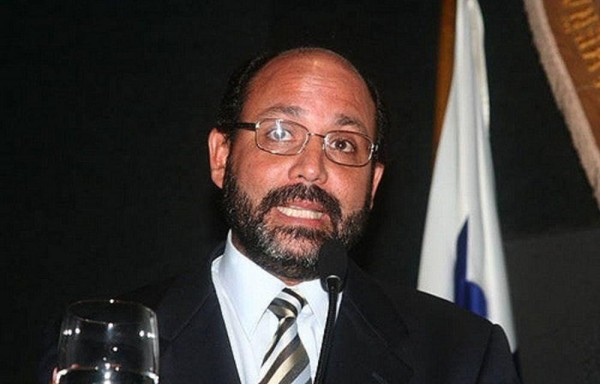 Alberto Quirós Jaén, presidente de comisión.