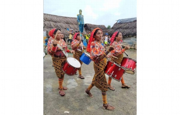 La danza siempre está presente en las celebraciones de las comunidades indígenas.