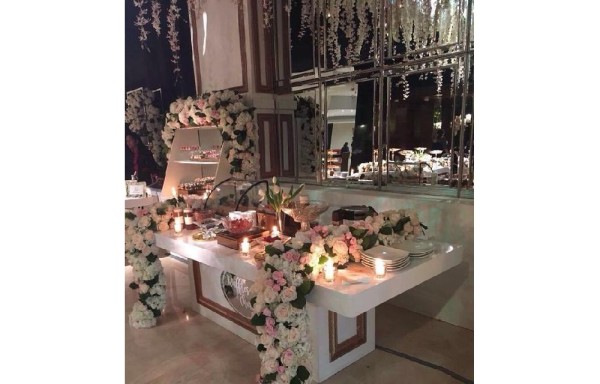 Invitó a Wisin a su boda