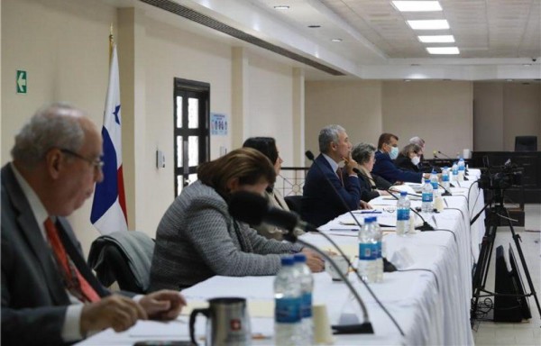 Para finales de octubre estará lista la designación del nuevo magistrado del TE