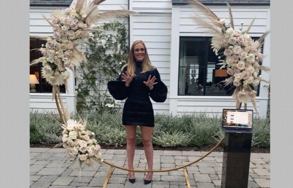 Adele se transforma y celebra sus 32 años
