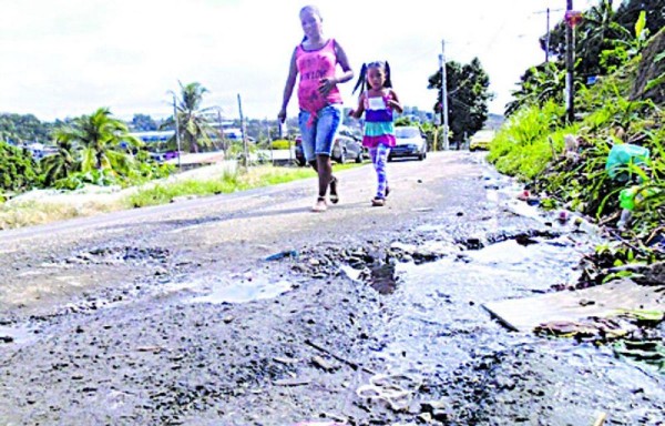 Huecos y tierra en La Paz, Belisario Frias.