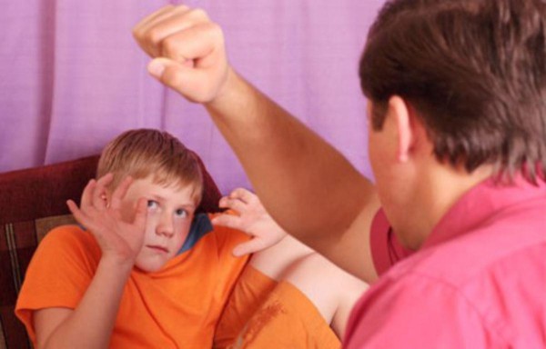 Evite el maltrato infantil