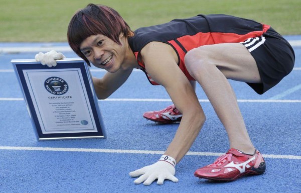 Se trata de Kenichi Ito, un japonés oriundo de Tokio que marcó cuatro récords en los 100 metros llanos.