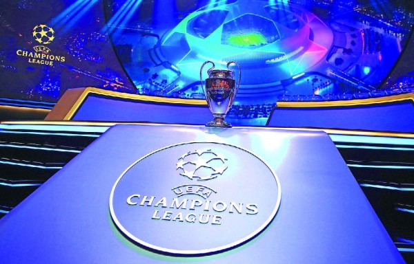 UEFA suspendió la Champions League y sus otras competiciones