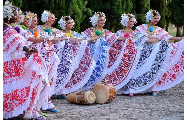 Panamá Folklore, invitado a Eslovenia y Francia