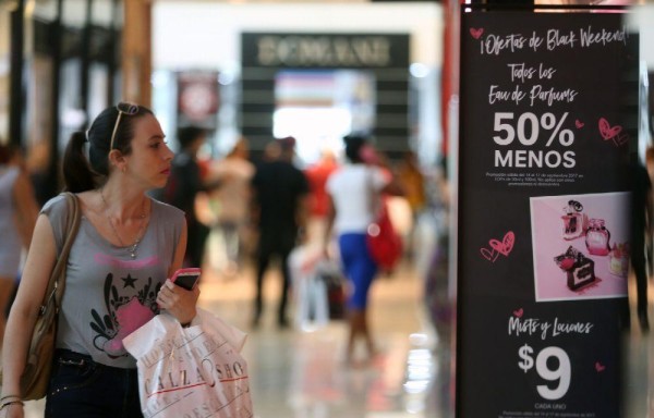 Las mercancía comprada tienen una garantía de 15 días.