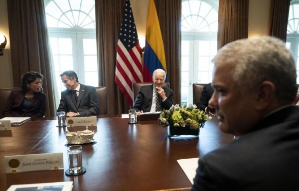 Biden le comunica a Duque su intención de nombrar a Colombia como aliado no OTAN