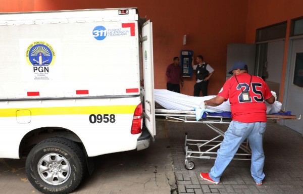 La víctima, tras sufrir varios tiros en diferentes partes del cuerpo murió horas después en el Santo Tomás