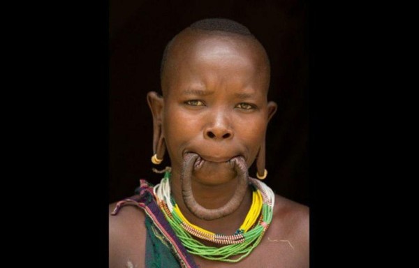 La mujer con los labios más grandes