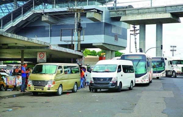 Parada en San Miguelito, conocida como la 180.