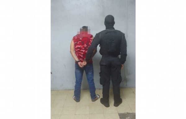 Uha de las personas aprehendidas en los operativos