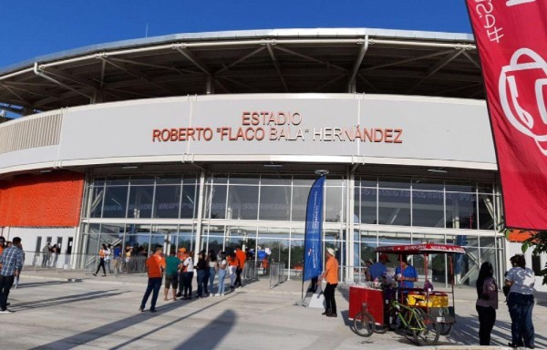 Un estadio impresionante. Fiesta total.