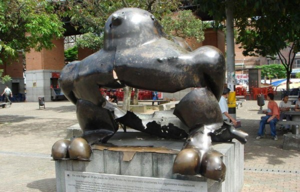 La vivencia de palpar el arte de Botero
