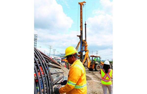 Obras empezaron ayer.