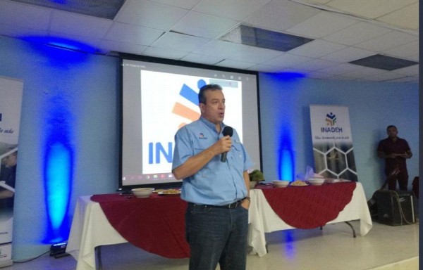 ‘Tenemos el compromiso con los 224 mil personas que ni estudian y trabajar en el país'. DIRECTOR GENERAL DEL INADEH Samuel Rivera