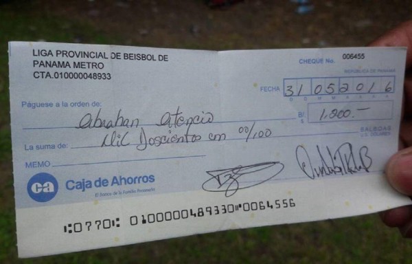 El cheque que fue bloqueado por la liga de Metro.