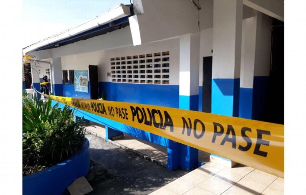 Las autoridades investigan para dar con los responsables del hurto.