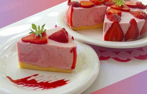 Gelatina de queso crema y fresas