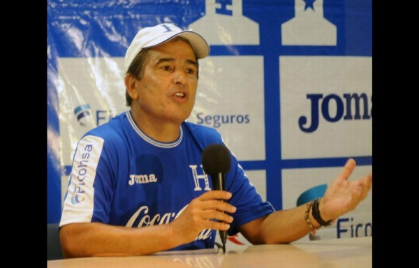 Jorge Luis Pinto técnico de la selección catracha.