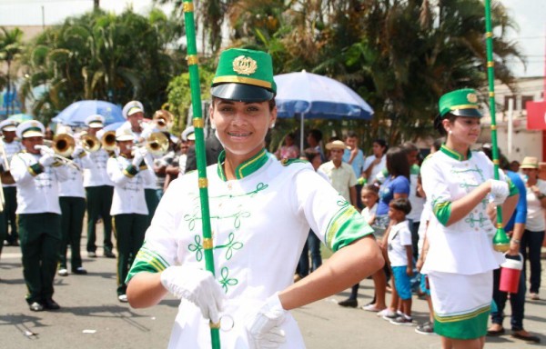 El 4 de noviembre es para rendir honor a la Bandera