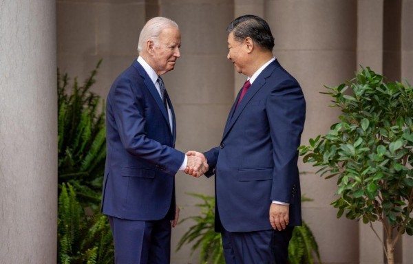 La reunión se celebró en una mansión conocida como 'Filoli', que sirvió de imagen a la serie televisiva 'Dinasty'.