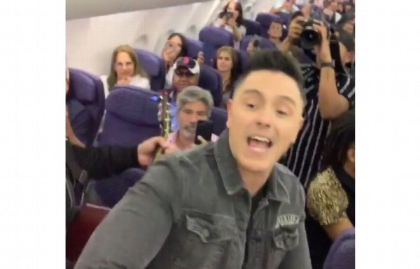 Joey Montana y Nacho cantan en las alturas