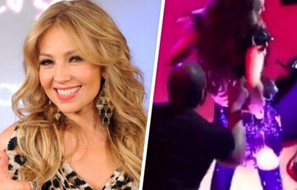 Casi desnudan a Thalía en un concierto que ofreció en Miami