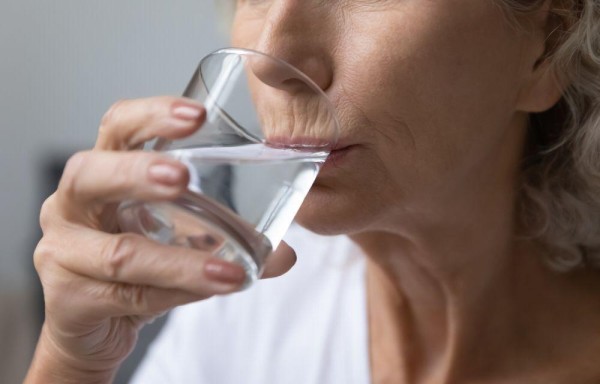 Se requiere una hidratación adecuada.