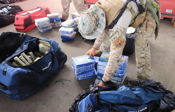 Contenedor con destino a la India llevaba 760 paquetes de droga