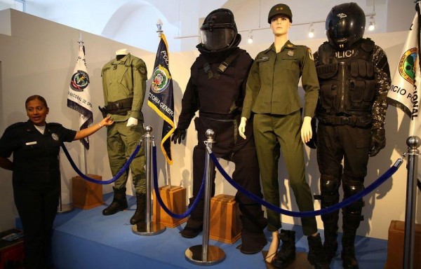 Los uniformes de los oficiales son uno de los atractivos que se encuentran en el museo.