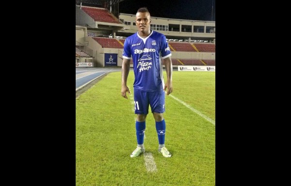 Enrico Small fue el máximo goleador del Apertura 2016 con 16 dianas.