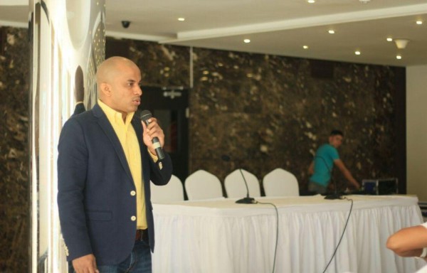 El presidente de la Federación Panameña de Baloncesto (Fepaba), el exarmador Jair Peralta.