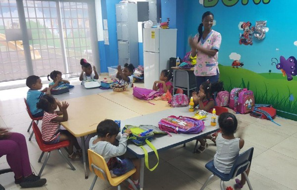 La actividad se dearrolló en la escuela República de Colombia.