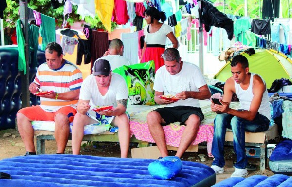 A finales del 2015 cientos de cubanos invadieron las fronteras.